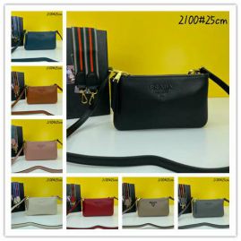 Picture of Prada Lady Handbags _SKUfw126945394fw